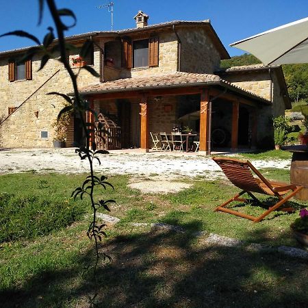 Agriturismo Casa Del Nonno Valfabbrica Exterior foto